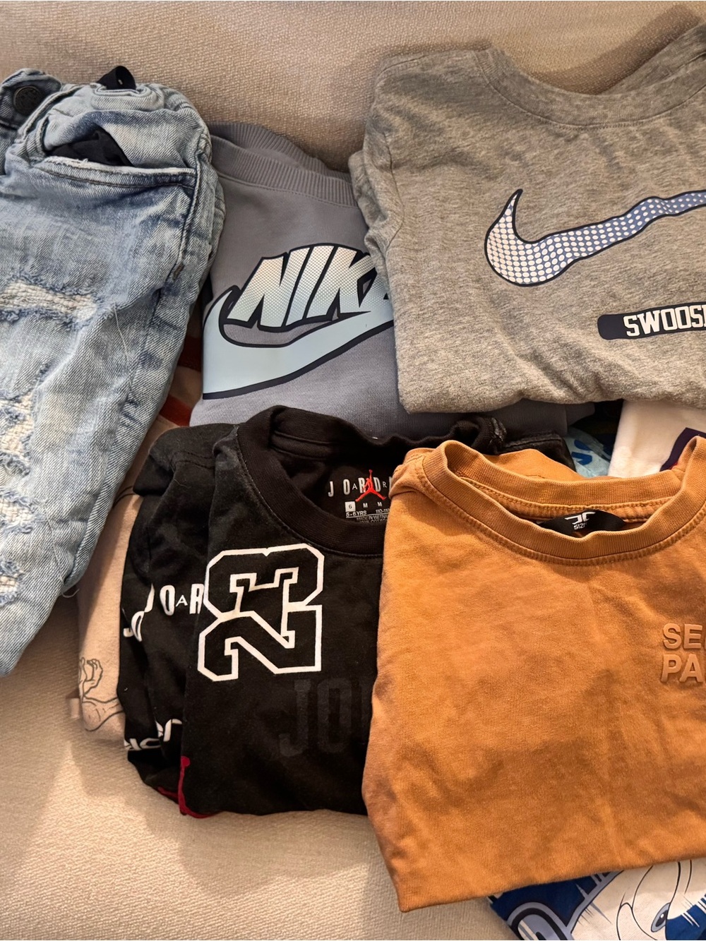 Bundle 16 pieces-size 5/6 Boys Jeans:2 Tshirts:4 sweaters:2 pjs:4 Good Condition